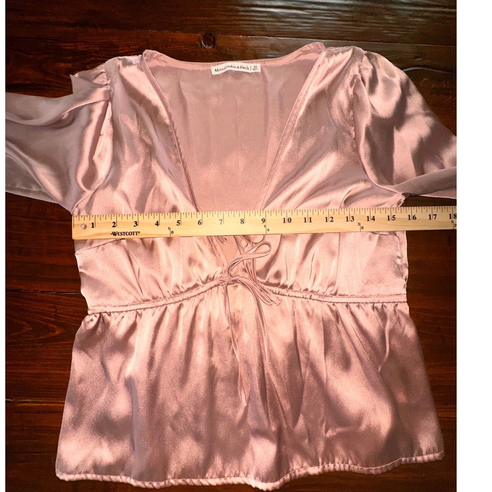 Abercrombie & Fitch Rose Gold Satin Tie Front Peplum Top Long Sleeve XS - Picture 5 of 7